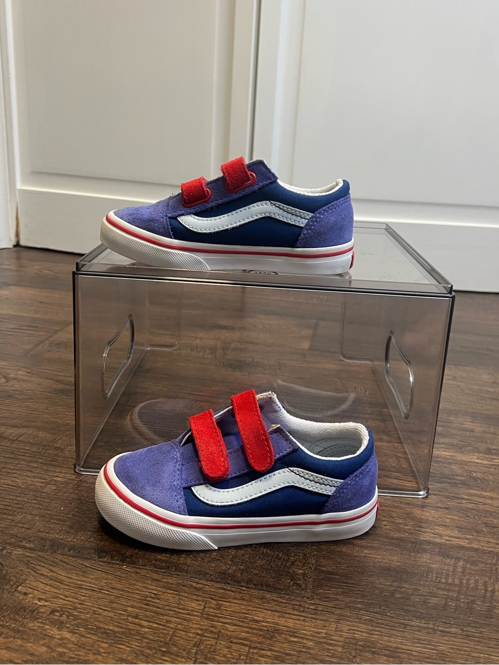 Vans Kids Old Skool V Sneakers in Purple, Navy and Red Size Toddler 9